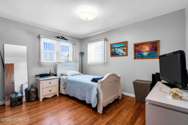 20 Fairwood Drive, Bayville, NJ 08721