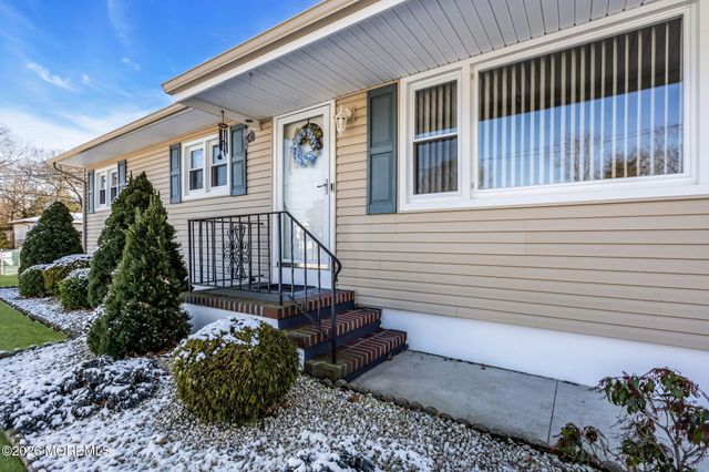 20 Fairwood Drive, Bayville, NJ 08721