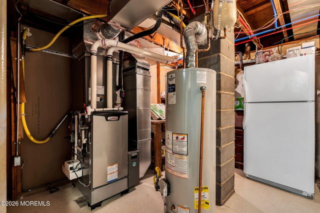 20 Fairwood Drive, Bayville, NJ 08721