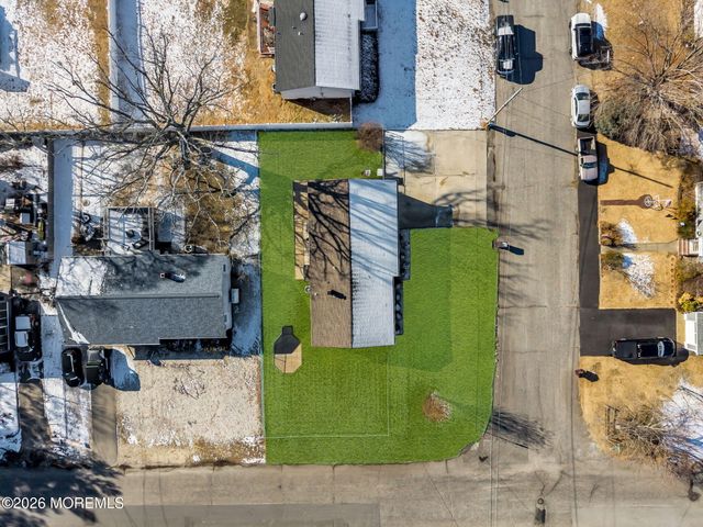 20 Fairwood Drive, Bayville, NJ 08721