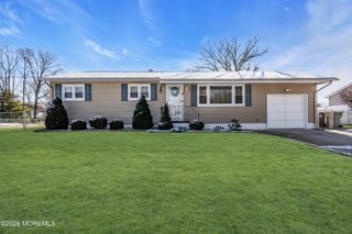20 Fairwood Drive, Bayville, NJ 08721