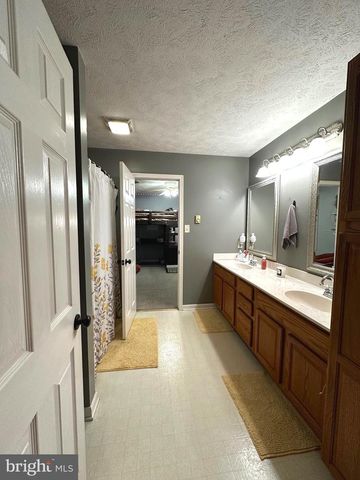 11498 NICOLE DRIVE, Greencastle, PA 17225