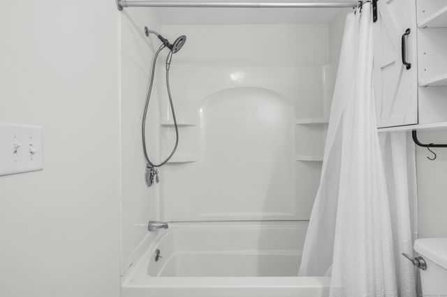 93 Furnace Avenue Apt. N13, Stafford, CT 06076