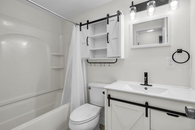 93 Furnace Avenue Apt. N13, Stafford, CT 06076