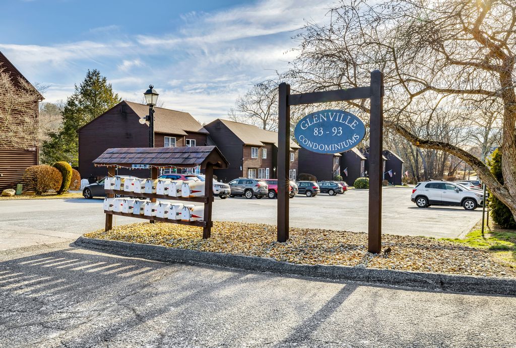 93 Furnace Avenue Apt. N13, Stafford, CT 06076