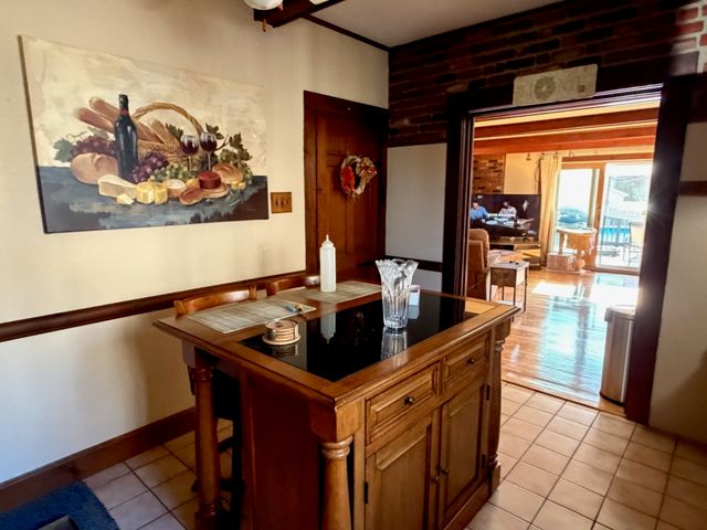 30 Atlas St, Fairhaven, MA 02719