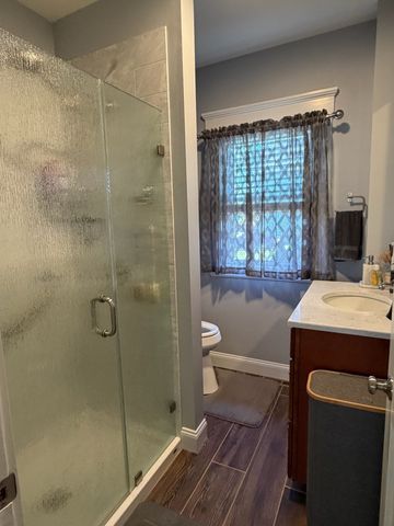 30 Atlas St, Fairhaven, MA 02719