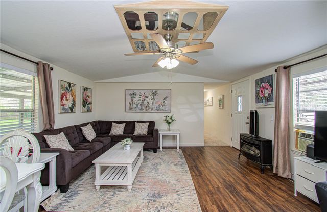 36 W Old Field Drive, Huffman, TX 77336