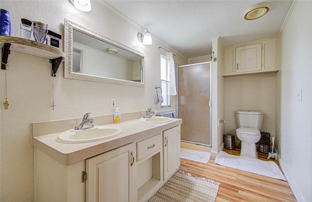 36 W Old Field Drive, Huffman, TX 77336