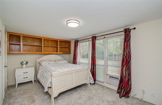 36 W Old Field Drive, Huffman, TX 77336