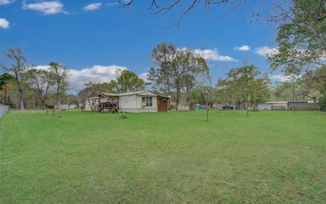 36 W Old Field Drive, Huffman, TX 77336