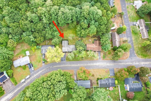 29 Eisenhower Road, Framingham, MA 01701