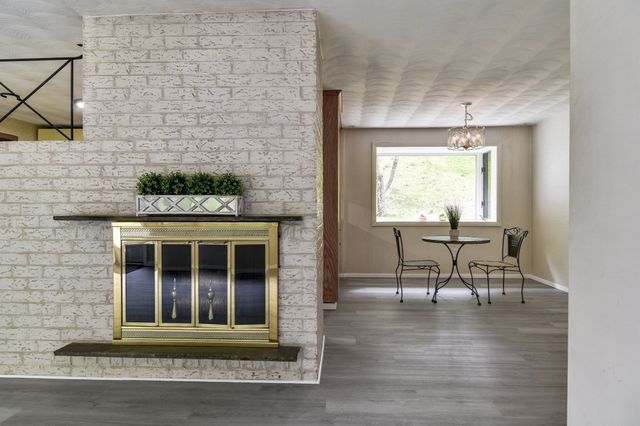 29 Eisenhower Road, Framingham, MA 01701