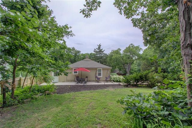 61 H Street, Lake Lotawana, MO 64086