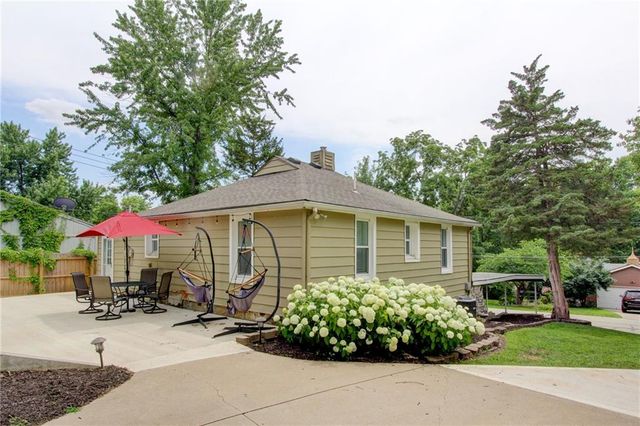 61 H Street, Lake Lotawana, MO 64086