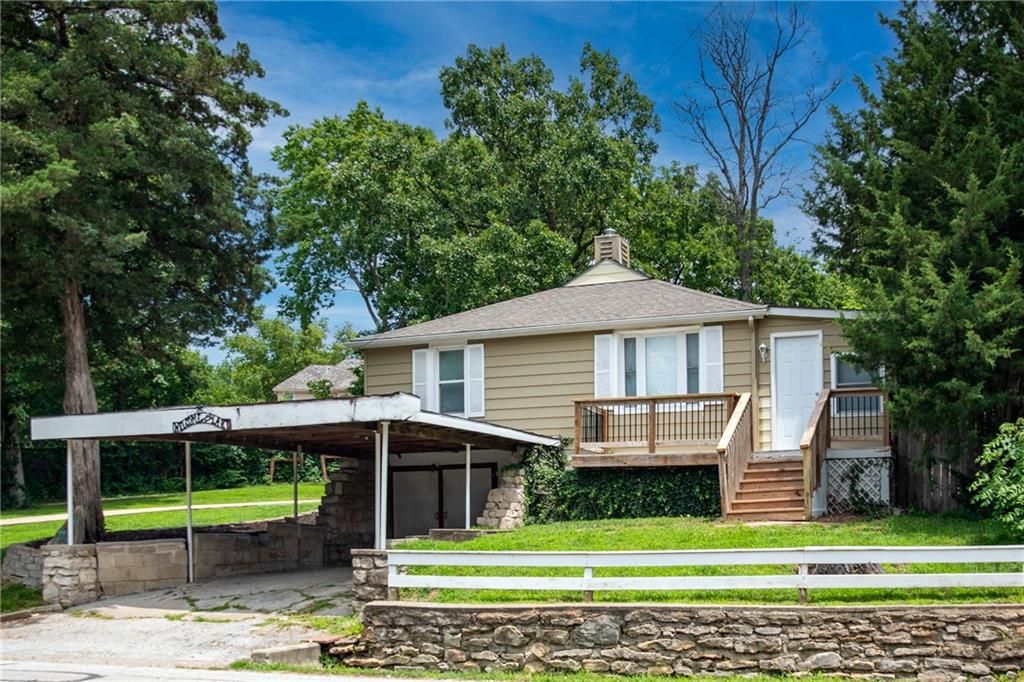 61 H Street, Lake Lotawana, MO 64086
