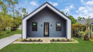 605 E Murrill Ave, Baytown, TX 77520
