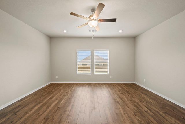 172 Wind Hill, Jarrell, TX 76537