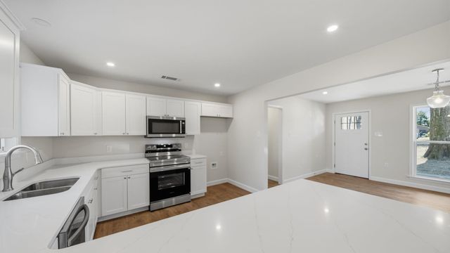 1254 BURNETT LN, Covington, TN 38019