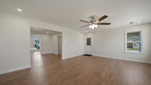 1254 BURNETT LN, Covington, TN 38019