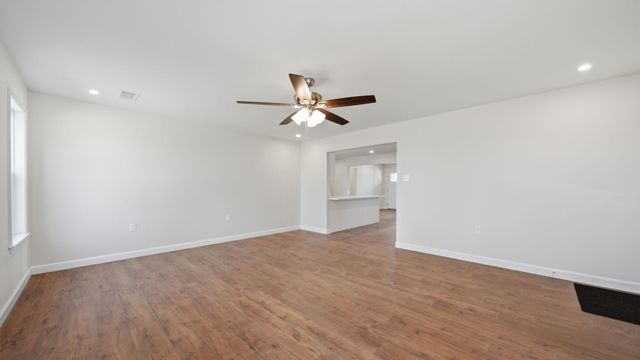 1254 BURNETT LN, Covington, TN 38019