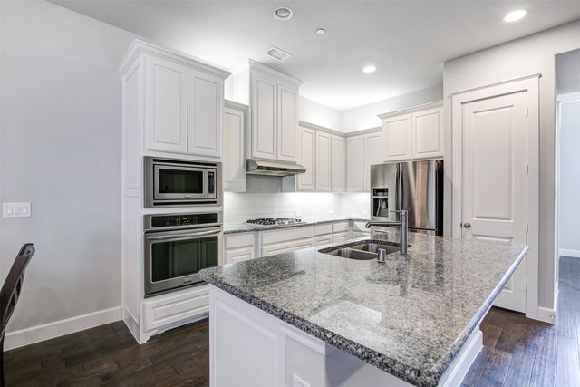 1033 Water Street, Carrollton, TX 75007