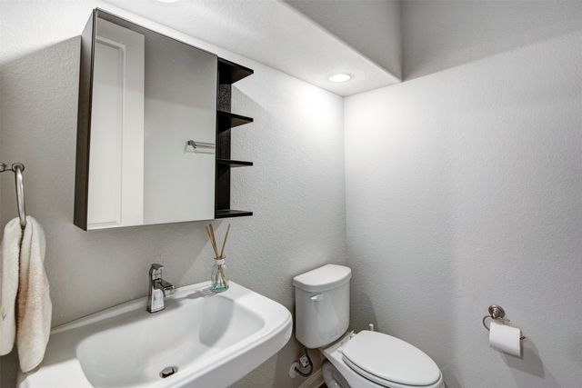 1033 Water Street, Carrollton, TX 75007