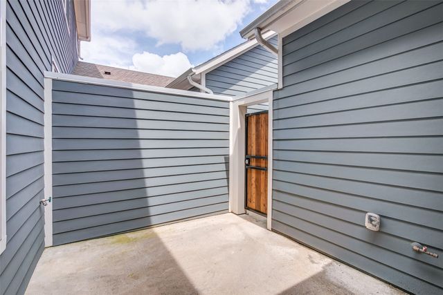 1033 Water Street, Carrollton, TX 75007