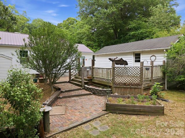 211 Sowers Ferry Road, Salisbury, NC 28144