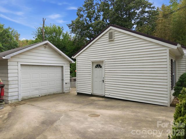 211 Sowers Ferry Road, Salisbury, NC 28144