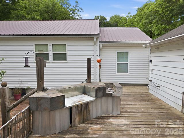 211 Sowers Ferry Road, Salisbury, NC 28144