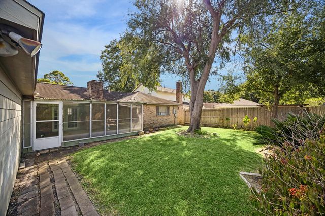 11302 Brighton Lane, Meadows Place, TX 77477