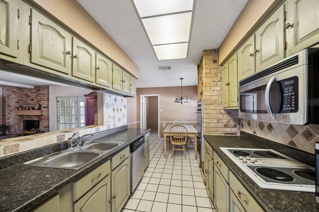 11302 Brighton Lane, Meadows Place, TX 77477