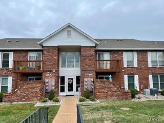 2546 Coppergate Square Drive E, St Louis, MO 63129