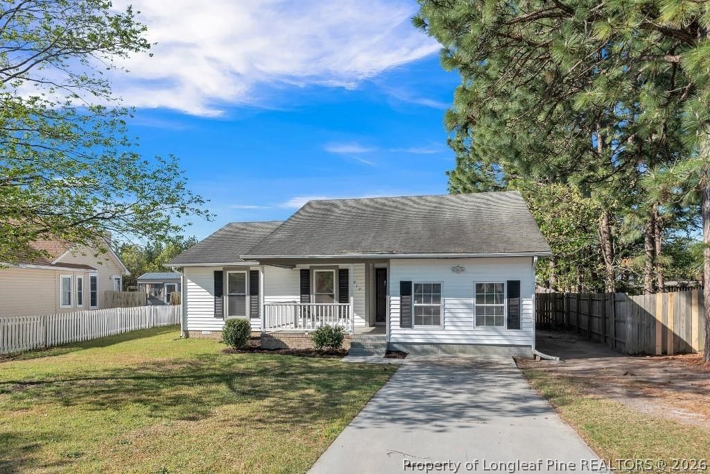 6817 Marlowe Drive, Fayetteville, NC 28314 — exterior