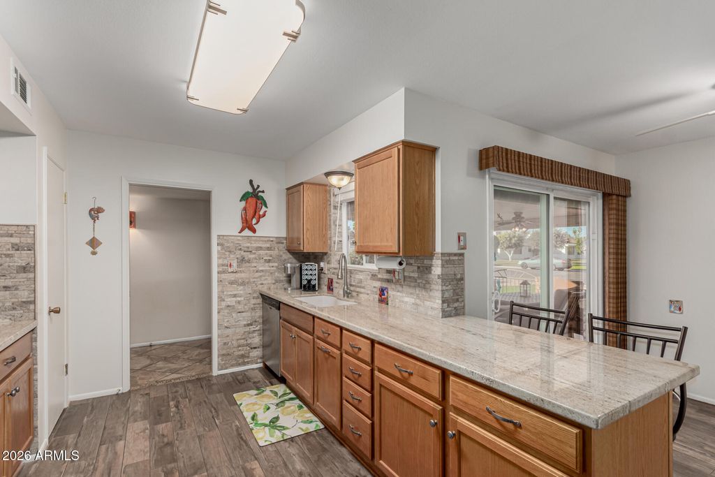 10811 W MOUNTAIN VIEW Road, Sun City, AZ 85351 — photo 5