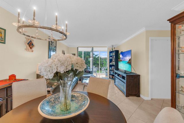 6795 Huntington Lane 306, Delray Beach, FL 33446
