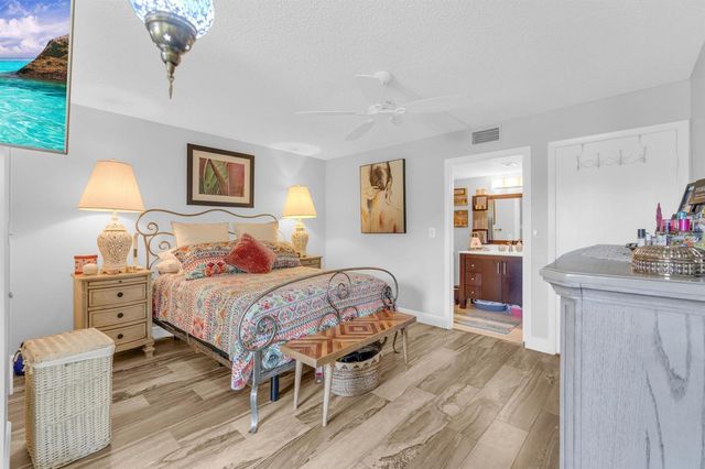 6795 Huntington Lane 306, Delray Beach, FL 33446