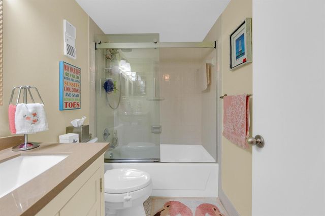 6795 Huntington Lane 306, Delray Beach, FL 33446
