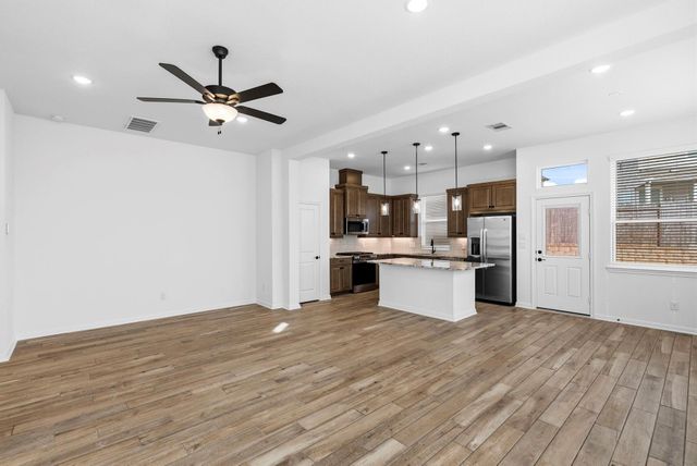 116 West Coralburst Loop, Montgomery, TX 77316