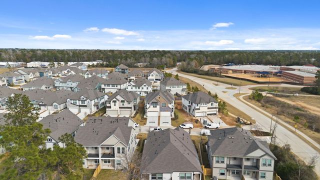 116 West Coralburst Loop, Montgomery, TX 77316