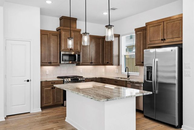 116 West Coralburst Loop, Montgomery, TX 77316