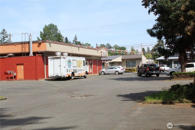 9002 Pacific Avenue, Tacoma, WA 98444