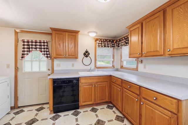 3875 NW Irvinedale Drive, Ankeny, IA 50023