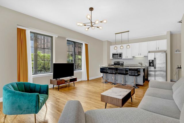 41 E 8th Street 2A, Chicago, IL 60605