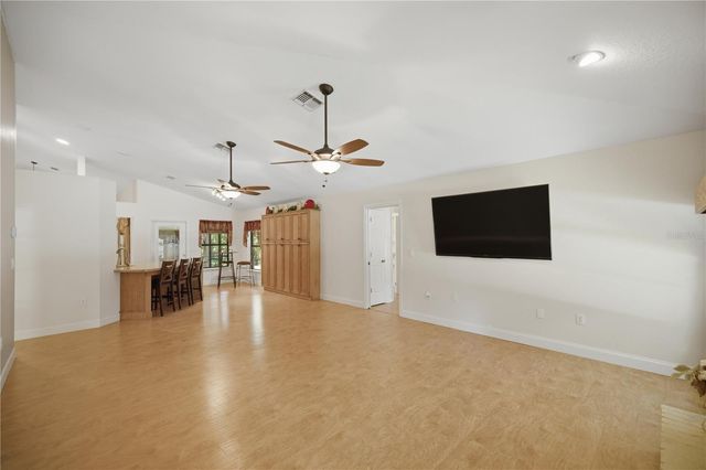 8930 SE 17TH COURT, Ocala, FL 34480