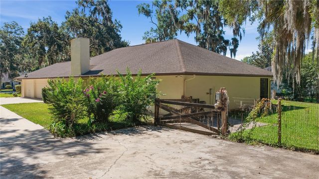 8930 SE 17TH COURT, Ocala, FL 34480