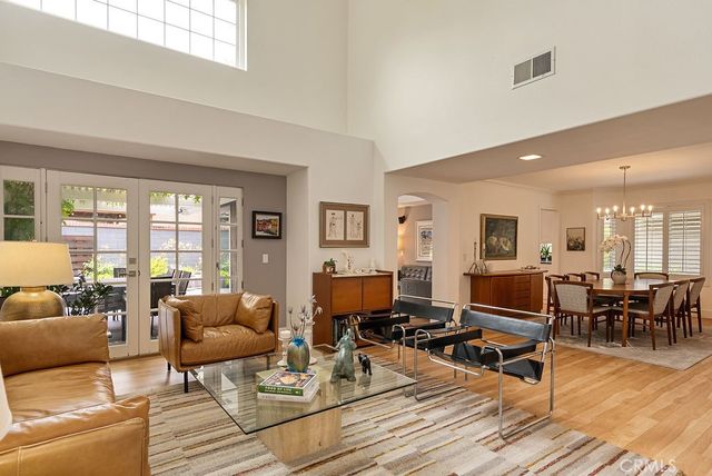 3433 Wimbledon Way, Costa Mesa, CA 92626