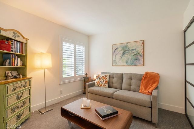 3433 Wimbledon Way, Costa Mesa, CA 92626