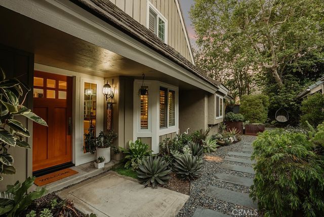 3433 Wimbledon Way, Costa Mesa, CA 92626